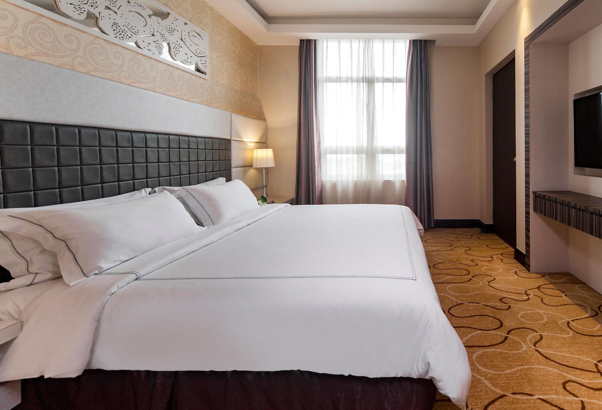 Promenade Hotel Кота-Кинабалу Экстерьер фото