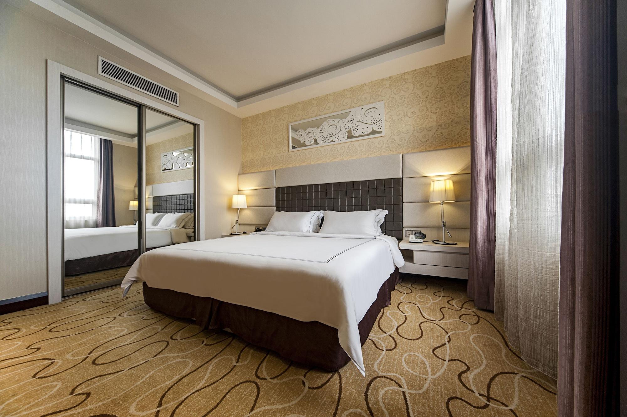 Promenade Hotel Кота-Кинабалу Экстерьер фото