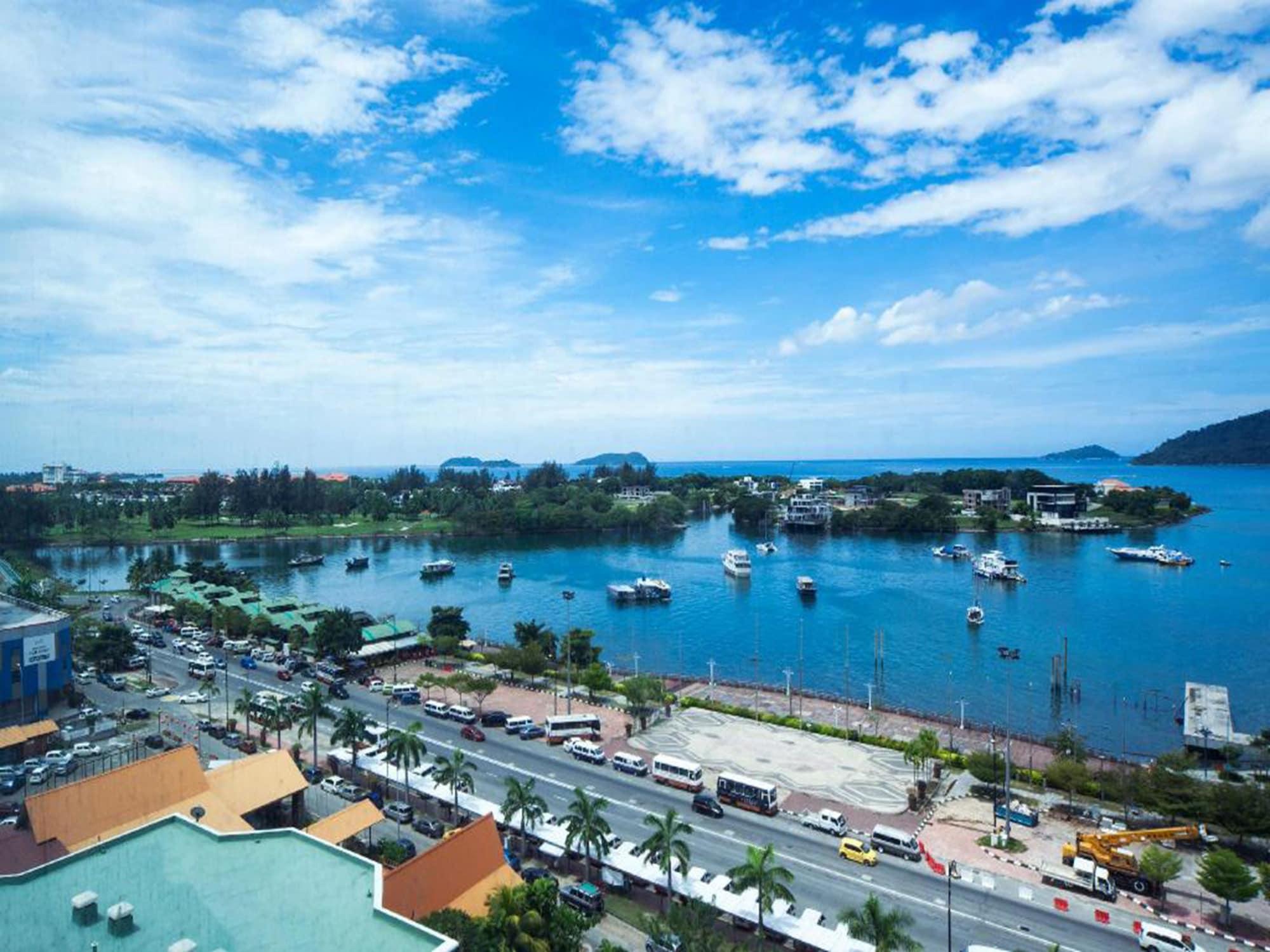 Promenade Hotel Кота-Кинабалу Экстерьер фото